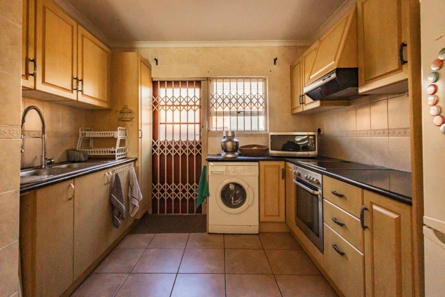 2 Bedroom Property for Sale in Kenridge Western Cape